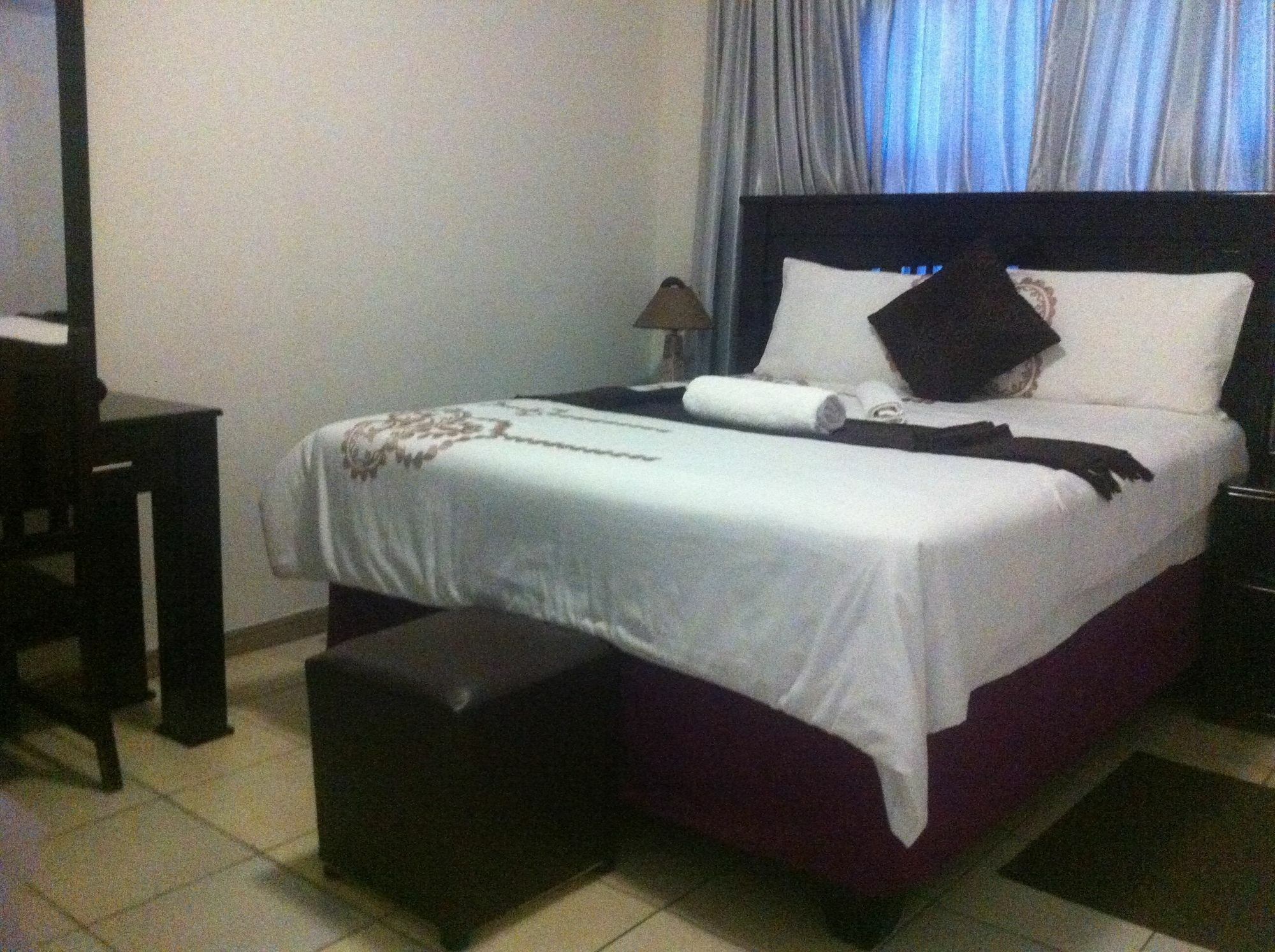 Upper Room Guest House Франсистаун Экстерьер фото