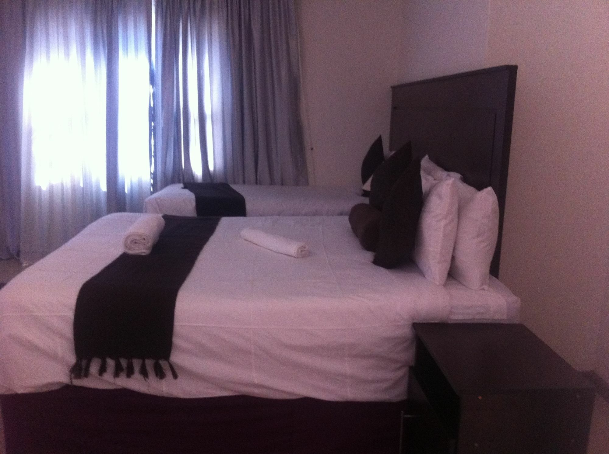 Upper Room Guest House Франсистаун Экстерьер фото